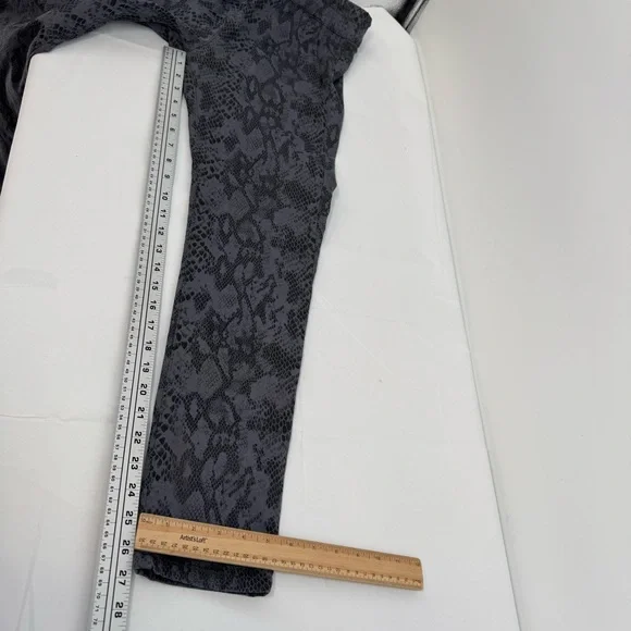 Bevy Flog Shely Gray/Black Python Drawstring Pants Women’s Size 25